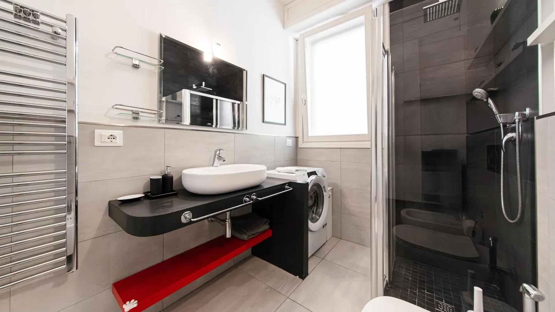 Nettuno Apartment - Private Garden In Bologna Center