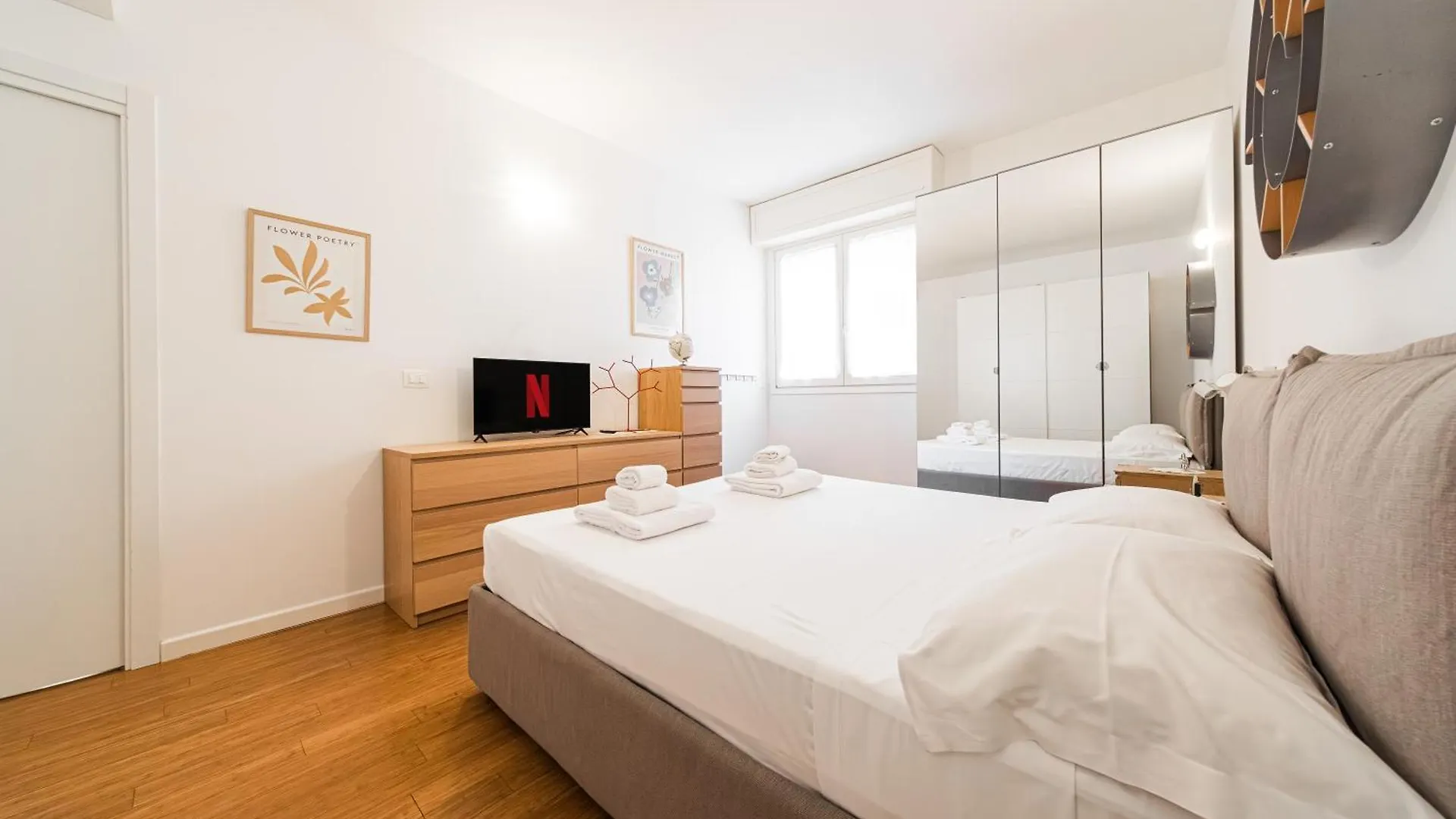 Nettuno Apartment - Private Garden In Bologna Center Italië
