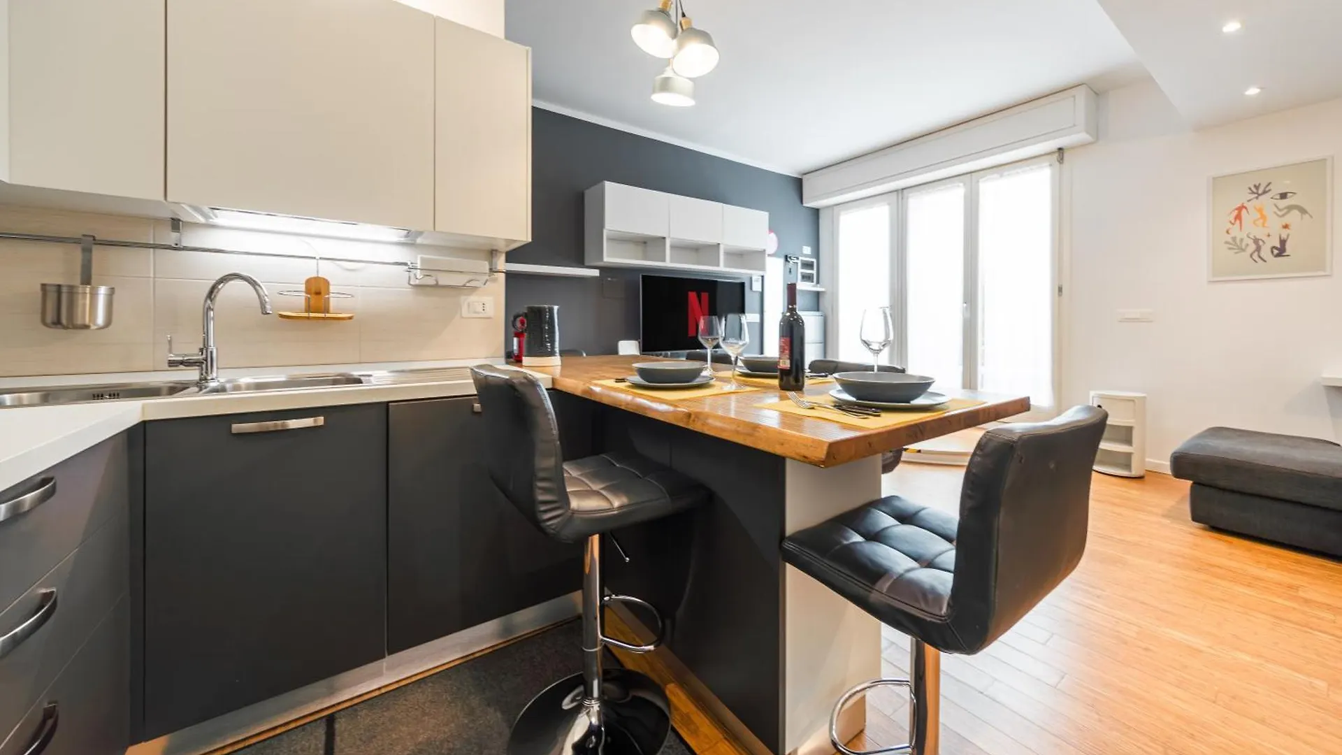 Nettuno Apartment - Private Garden In Bologna Center