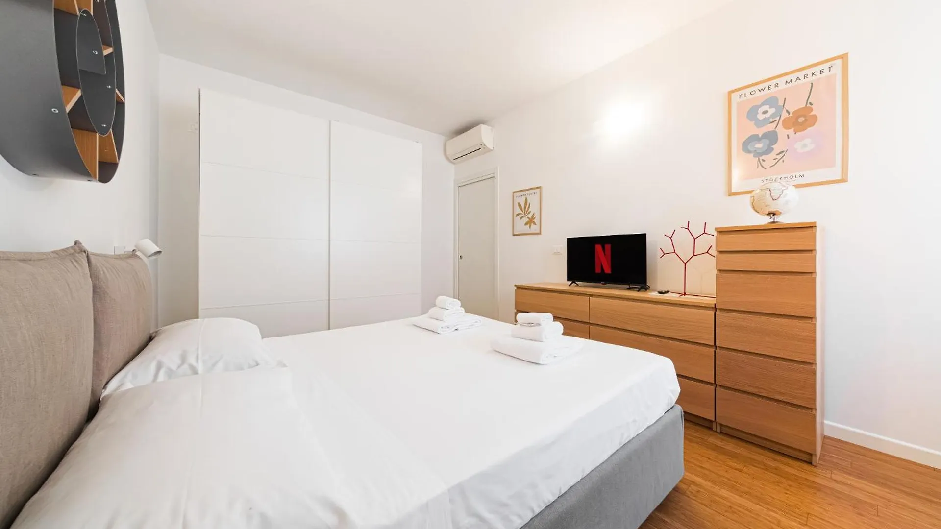 Nettuno Apartment - Private Garden In Bologna Center
