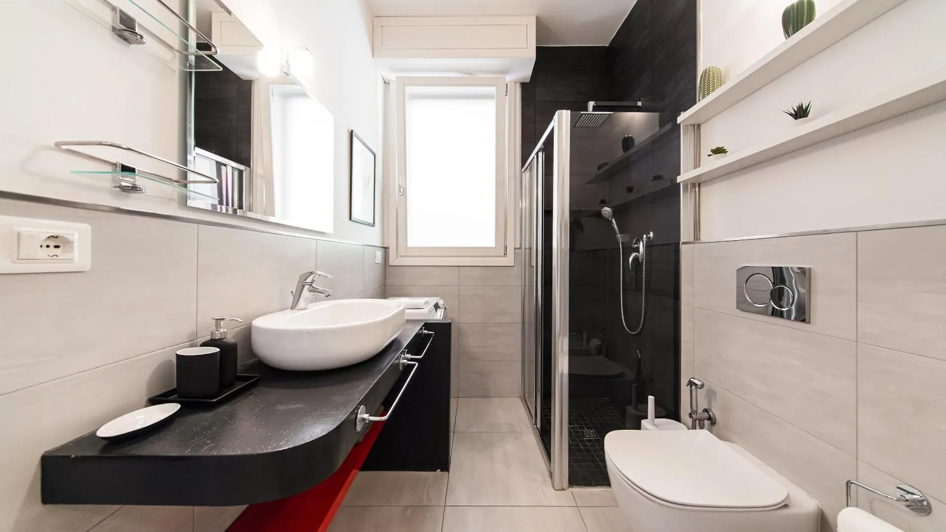 Nettuno Apartment - Private Garden In Bologna Center 0*,  Italy
